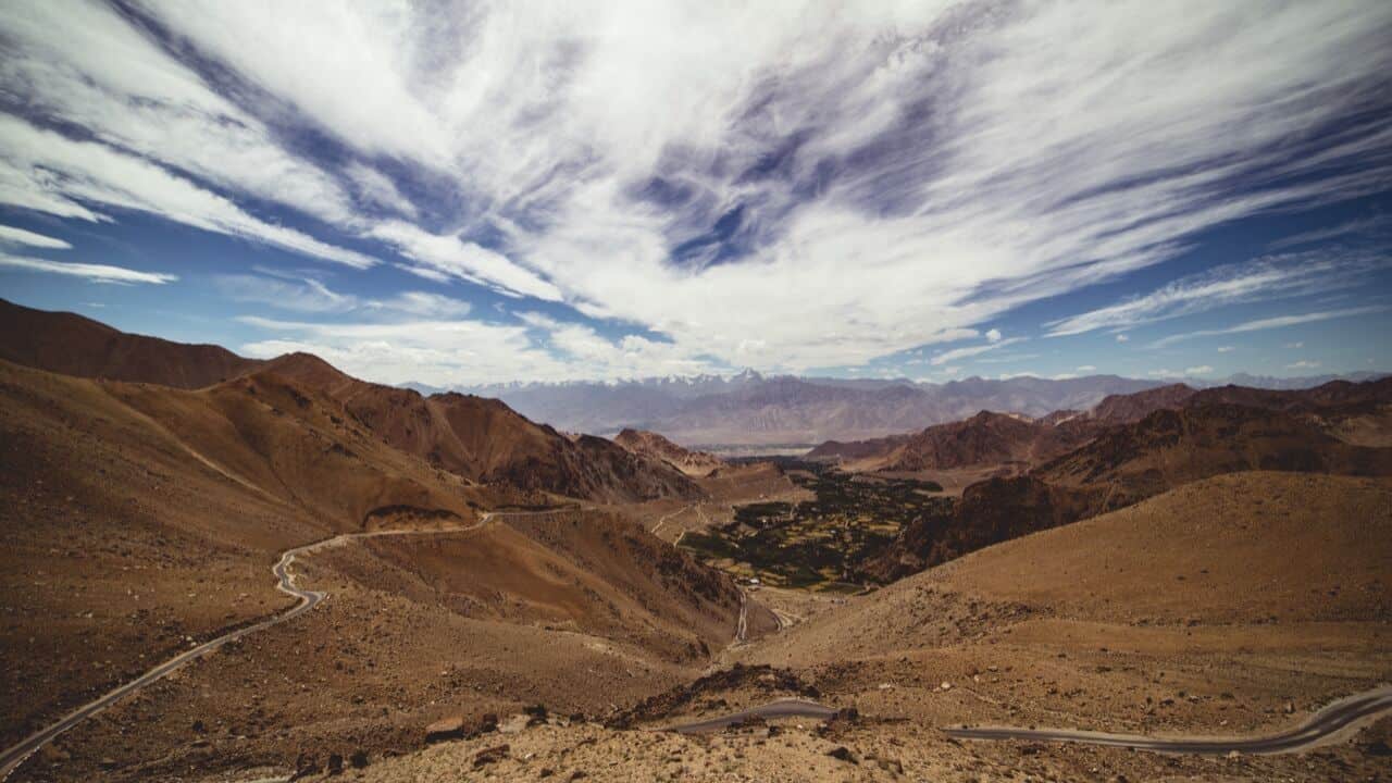 manali leh rout fully cloudy and good road cold desert 